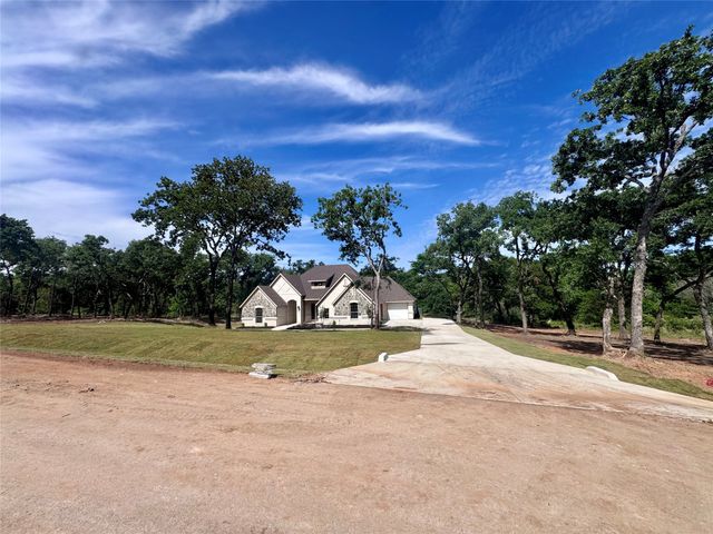 5025 Glenoaks Court, Weatherford, TX 76088