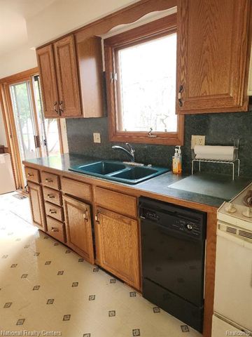 34014 Kennedy Street, Westland, MI 48185