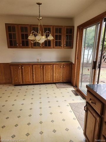34014 Kennedy Street, Westland, MI 48185