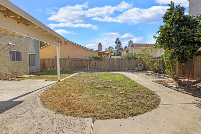 8349 Almondwood Ln, Stockton, CA 95210