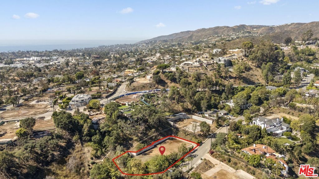 Image 10 of property listing at 1297 Marinette Road, Pacific Palisades, CA 90272