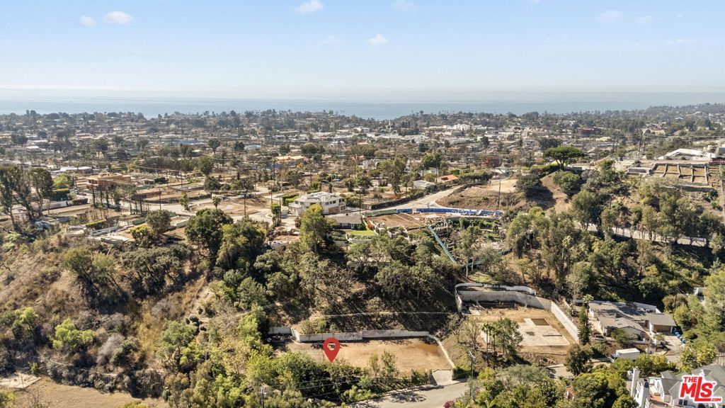 Image 12 of property listing at 1297 Marinette Road, Pacific Palisades, CA 90272