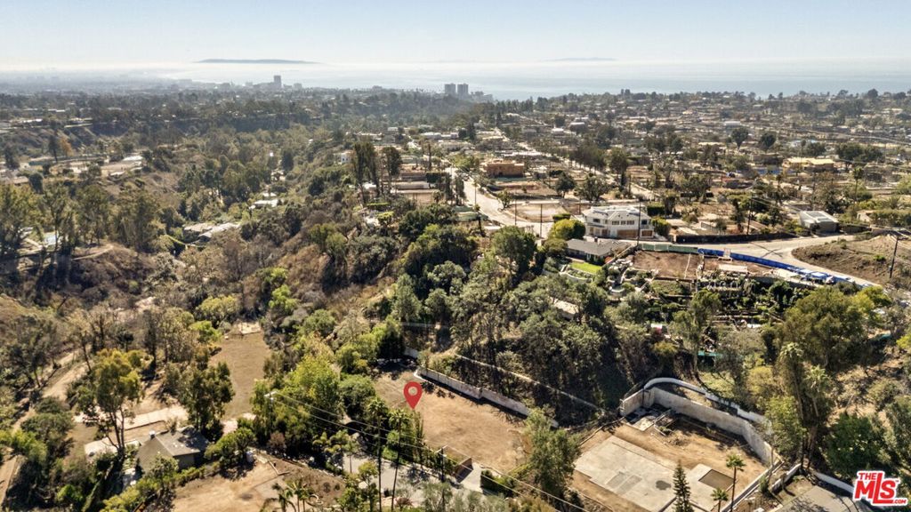 Image 7 of property listing at 1297 Marinette Road, Pacific Palisades, CA 90272