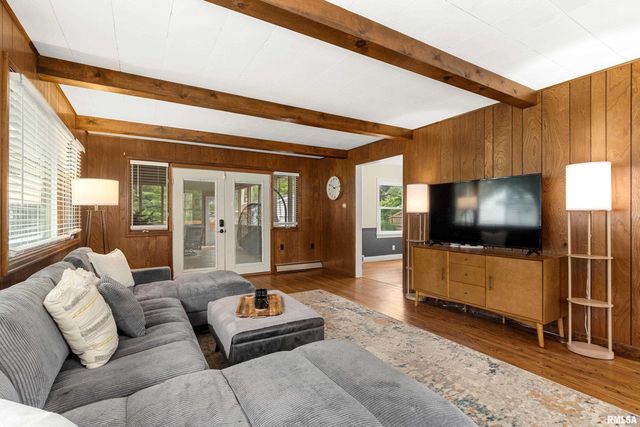 406 W FORREST HILL Avenue, Peoria, IL 61604