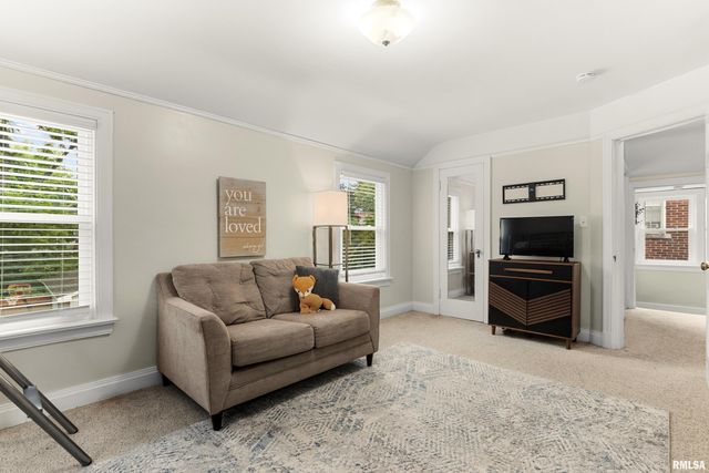 406 W FORREST HILL Avenue, Peoria, IL 61604