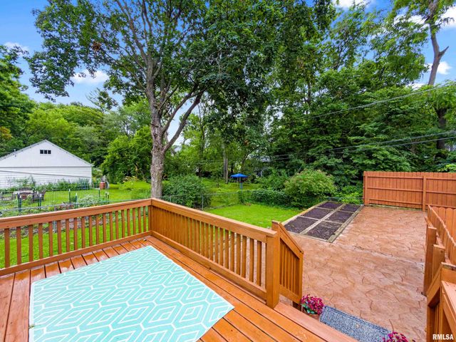 406 W FORREST HILL Avenue, Peoria, IL 61604