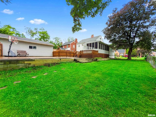 406 W FORREST HILL Avenue, Peoria, IL 61604