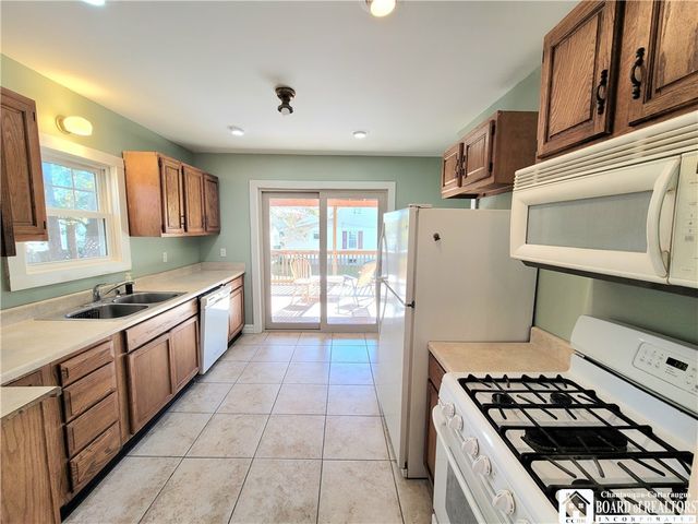 32 Meadow Lane, Jamestown, NY 14701