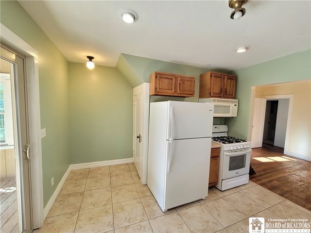 32 Meadow Lane, Jamestown, NY 14701