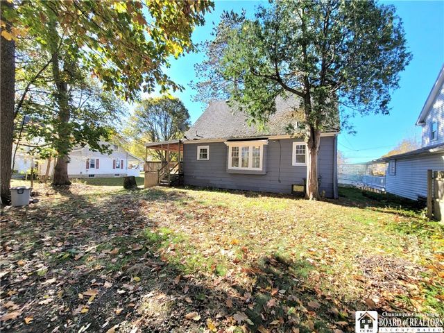 32 Meadow Lane, Jamestown, NY 14701