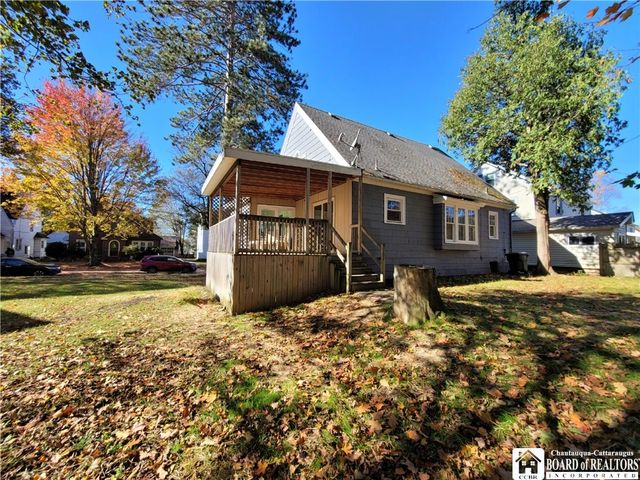 32 Meadow Lane, Jamestown, NY 14701