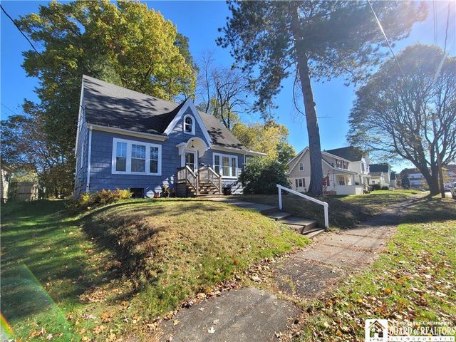 32 Meadow Lane, Jamestown, NY 14701