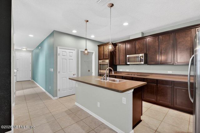 1474 LANTERN LIGHT Trail, Middleburg, FL 32068