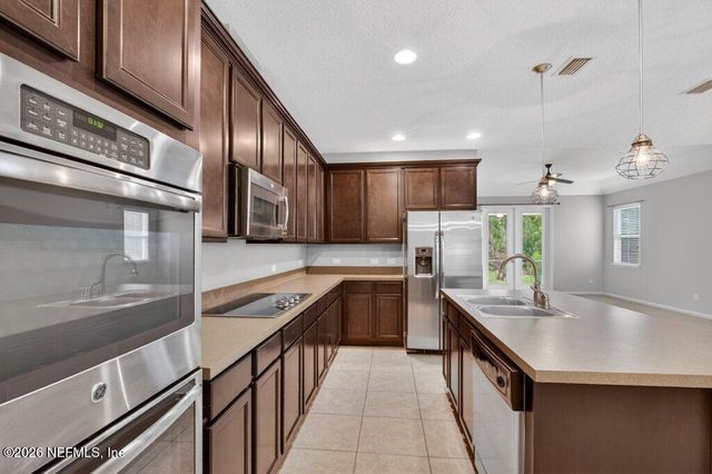 1474 LANTERN LIGHT Trail, Middleburg, FL 32068