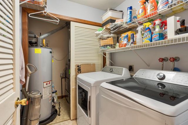 1 Victoria Dr 1, Auburn, MA 01501