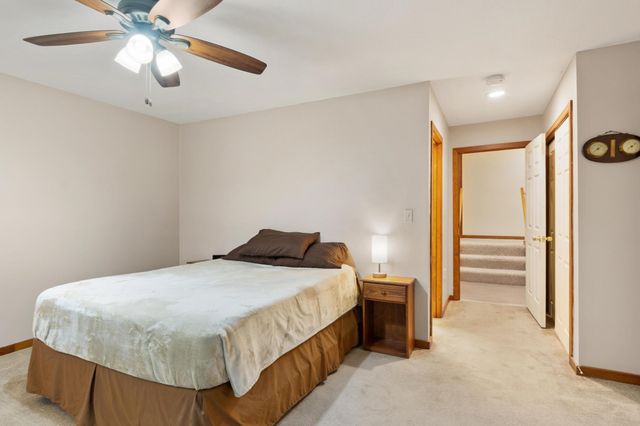 1 Victoria Dr 1, Auburn, MA 01501