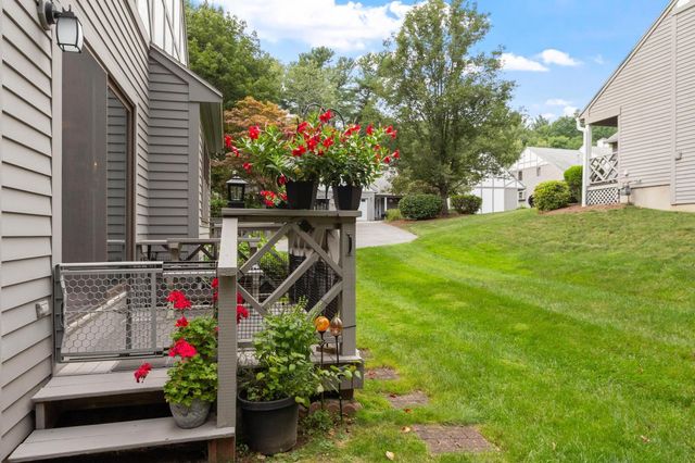 1 Victoria Dr 1, Auburn, MA 01501
