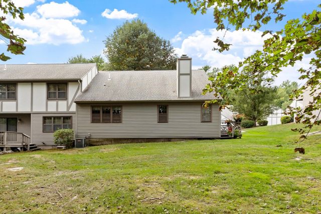 1 Victoria Dr 1, Auburn, MA 01501