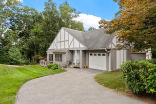 1 Victoria Dr 1, Auburn, MA 01501