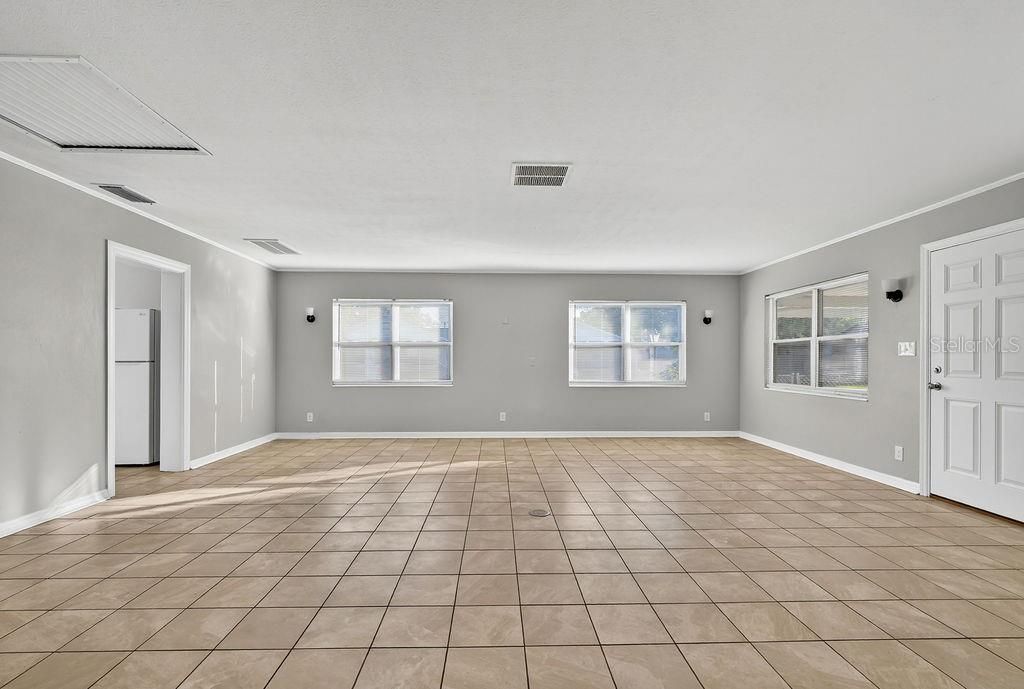 Image 17 of property listing at 1201 5TH STREET NE, Winter Haven, FL 33881