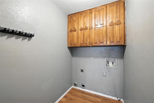 2812 Jasmine Court, Bedford, TX 76021