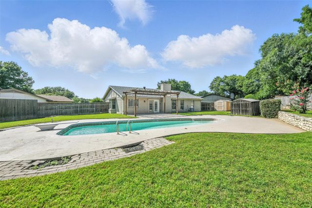 2812 Jasmine Court, Bedford, TX 76021