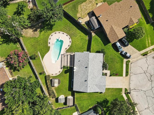 2812 Jasmine Court, Bedford, TX 76021