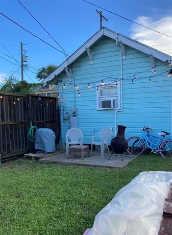 1312 26th Street, Galveston, TX 77550