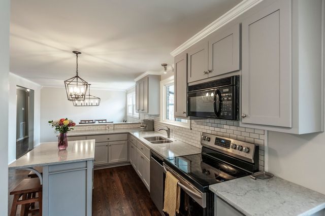 303 Garrett Dr, Nashville, TN 37211