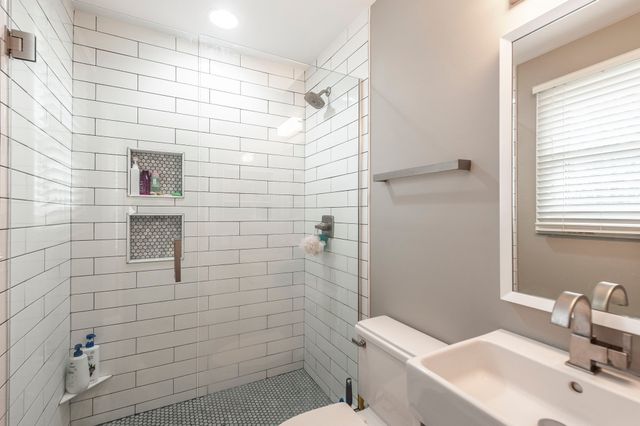 303 Garrett Dr, Nashville, TN 37211