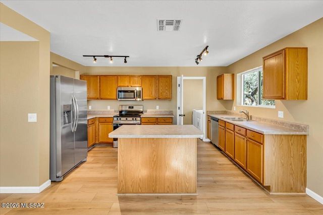 6094 W Echo Crossing Road, Tucson, AZ 85735