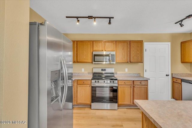 6094 W Echo Crossing Road, Tucson, AZ 85735