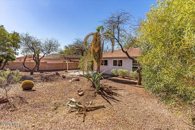 6094 W Echo Crossing Road, Tucson, AZ 85735