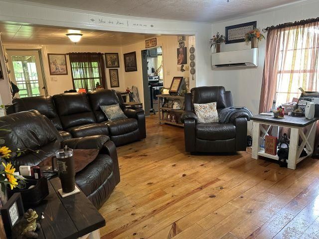 120 Tyner, Overton, TX 75684