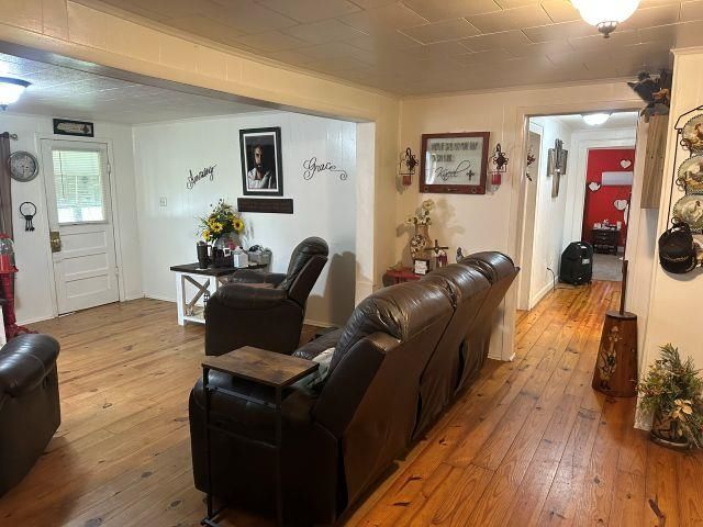 120 Tyner, Overton, TX 75684
