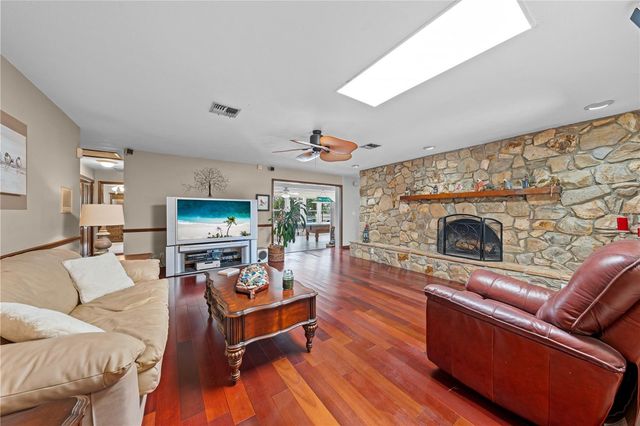 6770 BAY SHORE DRIVE, St Cloud, FL 34771