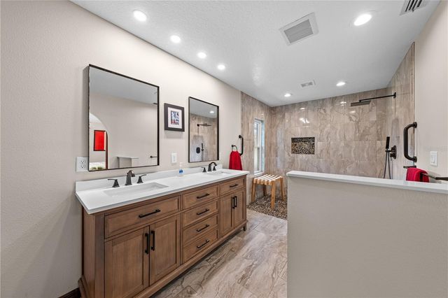 6770 BAY SHORE DRIVE, St Cloud, FL 34771