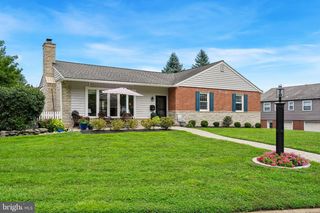 2721 PINE VALLEY LN, Ardmore, PA 19003