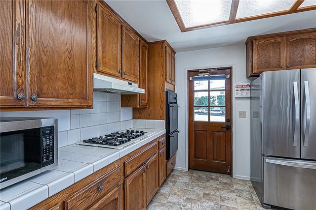 822 Greenacre, Santa Maria, CA 93455