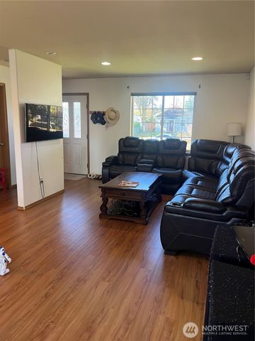 3511 S Sheridan Avenue, Tacoma, WA 98418