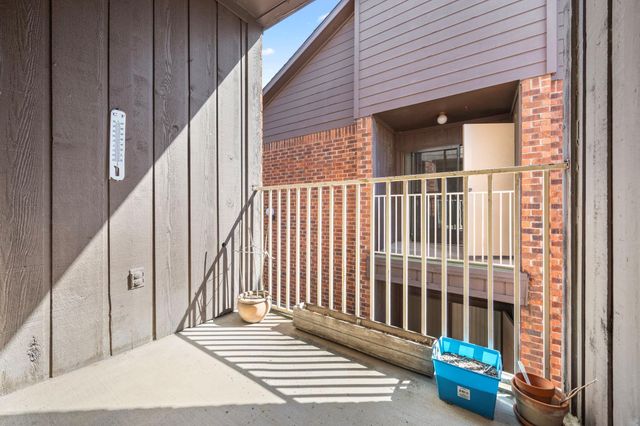 3100 Walnut Bend Lane 120, Houston, TX 77042