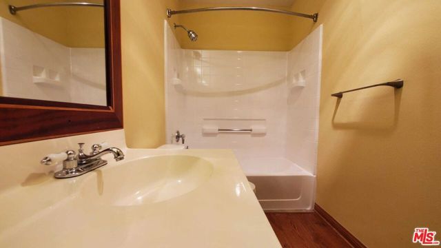 7320 Balboa Boulevard 123, Van Nuys (los Angeles), CA 91406