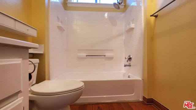7320 Balboa Boulevard 123, Van Nuys (los Angeles), CA 91406