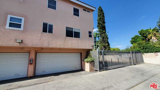 7320 Balboa Boulevard 123, Van Nuys (los Angeles), CA 91406
