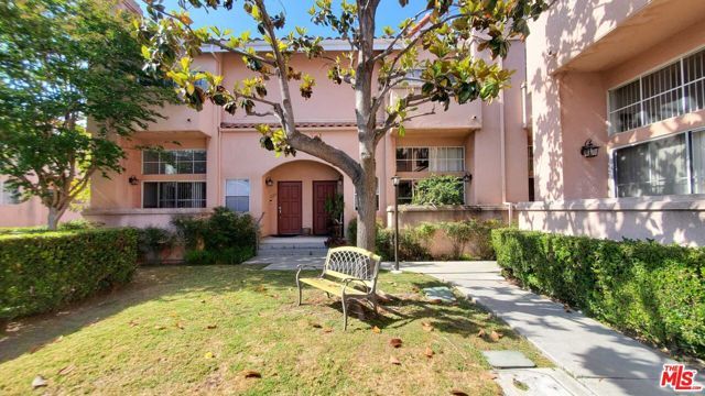 7320 Balboa Boulevard 123, Van Nuys (los Angeles), CA 91406