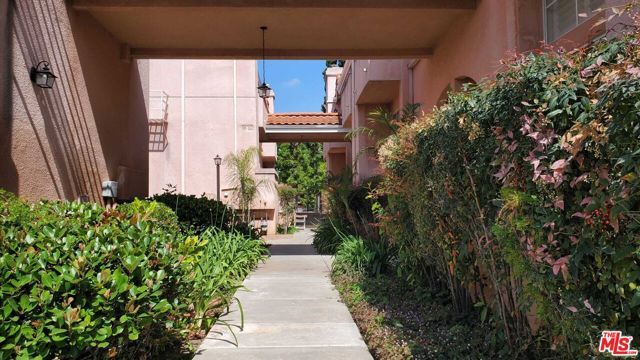 7320 Balboa Boulevard 123, Van Nuys (los Angeles), CA 91406