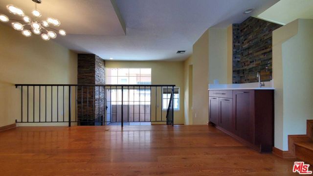 7320 Balboa Boulevard 123, Van Nuys (los Angeles), CA 91406