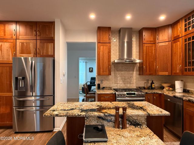 16 Samantha Drive, Morganville, NJ 07751