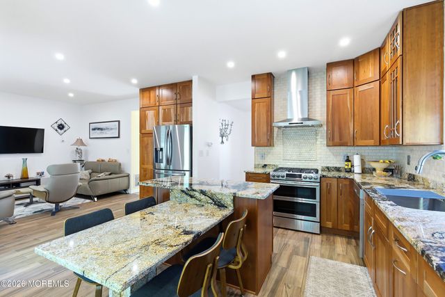 16 Samantha Drive, Morganville, NJ 07751