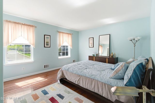 16 Samantha Drive, Morganville, NJ 07751
